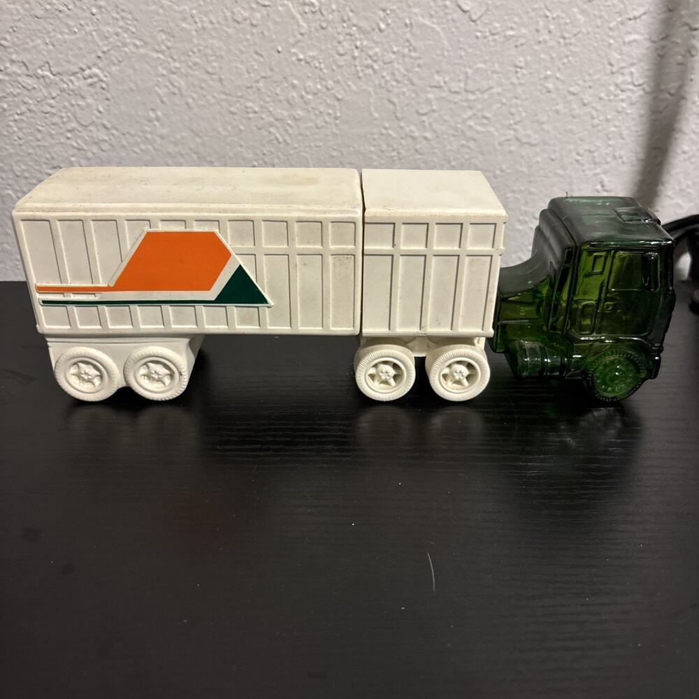 Vintage 70s Avon HIGHWAY KING Big Rig Truck Tractor Trailer